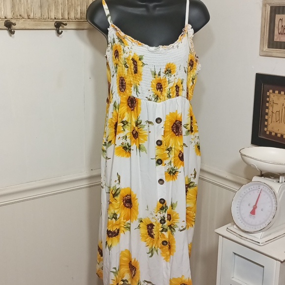 no brand Dresses & Skirts - 🟢8oz (285) sunflower print summer dress